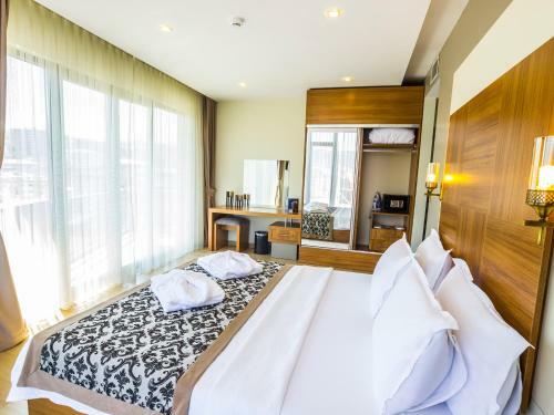 Hotel Alesha Suite