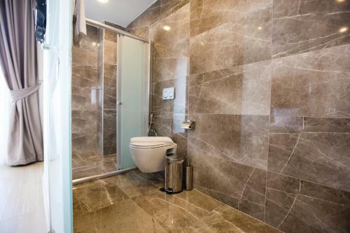 Hotel Alesha Suite