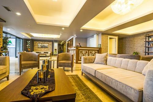 Hotel Alesha Suite