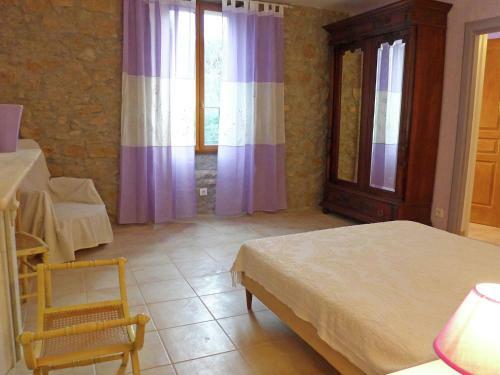 Maison De Vacances - Montbrun-des-corbi�res