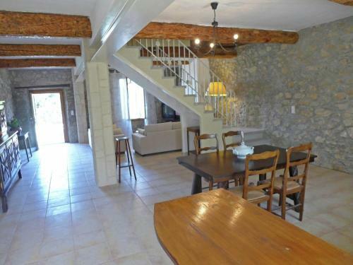 Maison De Vacances - Montbrun-des-corbi�res
