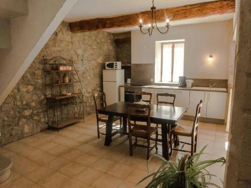 Maison De Vacances - Montbrun-des-corbi�res