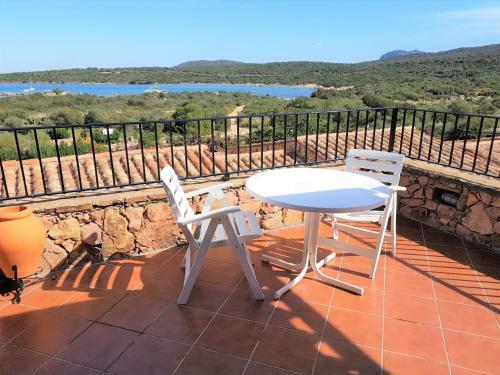 Baia De Bahas - Apartments & Resort