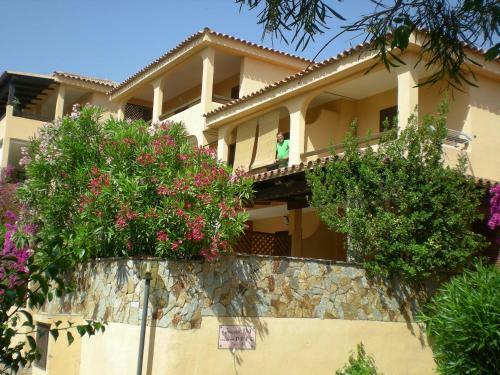 Baia De Bahas - Apartments & Resort