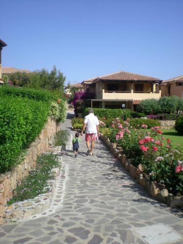 Baia De Bahas - Apartments & Resort