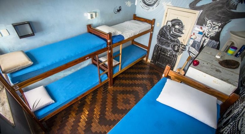 Bed & Breakfast Books Hostel