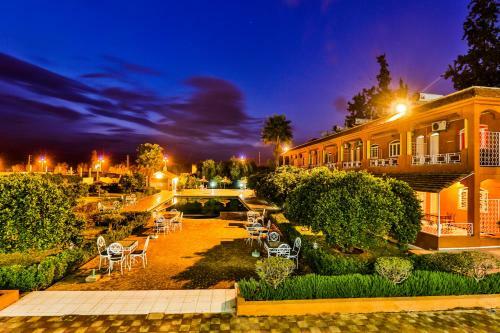 Hotel Al Bassatine