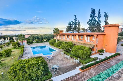 Hotel Al Bassatine