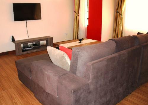 Crystal Glow Serviced Apartment