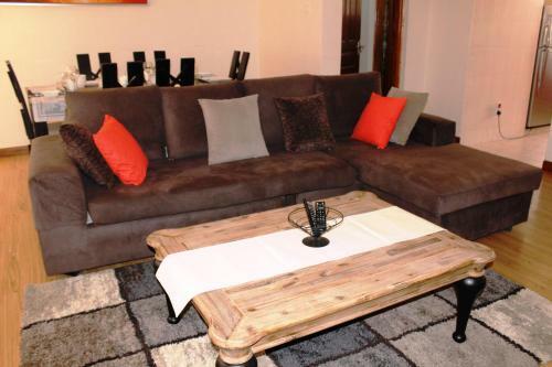 Crystal Glow Serviced Apartment