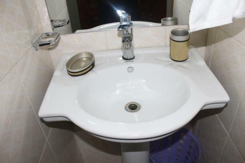 Crystal Glow Serviced Apartment