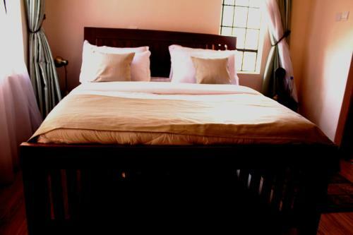 Crystal Glow Serviced Apartment
