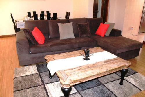 Crystal Glow Serviced Apartment