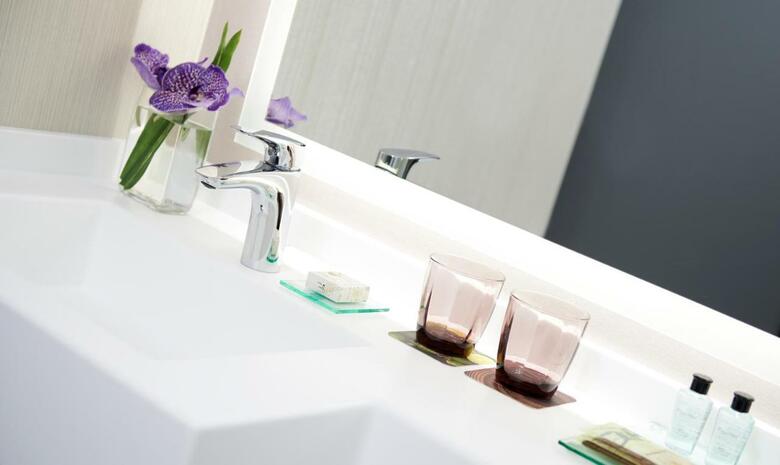 Renaissance Paris La Defense Hotel, A Marriott Luxury & Lifestyle Hotel