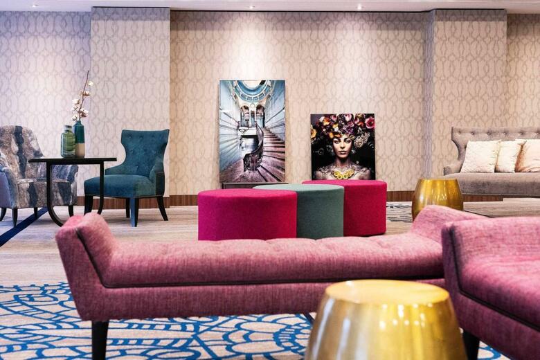 Renaissance Paris La Defense Hotel, A Marriott Luxury & Lifestyle Hotel
