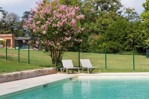 Hotel Domaine De Montjoie