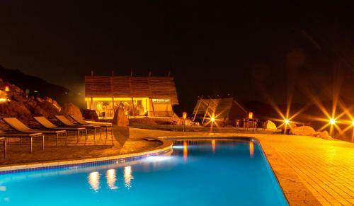 Lodge Desert Quiver Camp