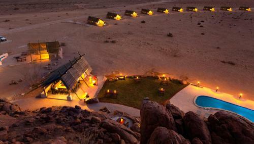 Lodge Desert Quiver Camp