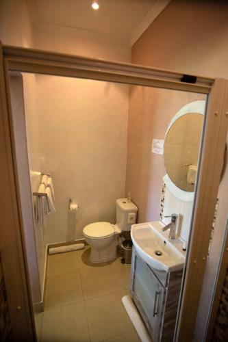 Hostal Lorraines On Lincoln Guest House