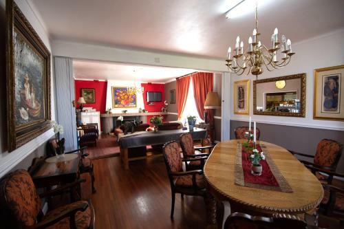 Hostal Lorraines On Lincoln Guest House