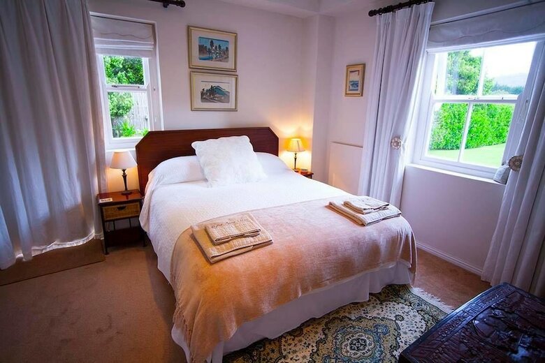 Hostal Majini Guesthouse