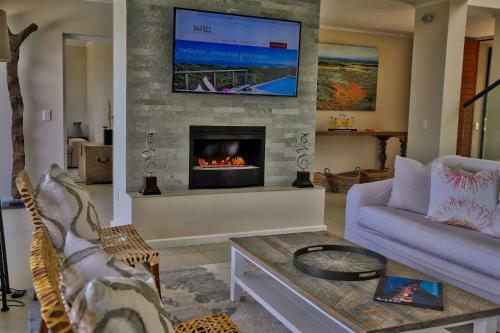 Villa Home By The Beach