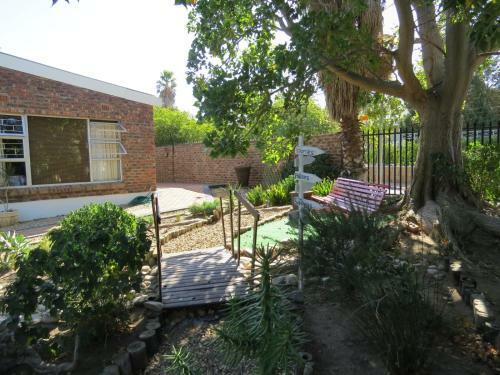 Hostal Coral Tree Guest Rooms