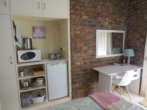 Hostal Coral Tree Guest Rooms