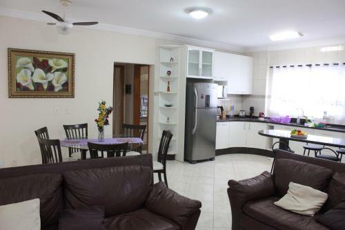 Apartamento Em Meia Praia