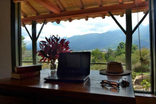 Agroturismo Residencias Art�sticas El Hayuelo
