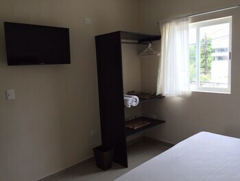 Whyz 4 You Bed And Breakfast