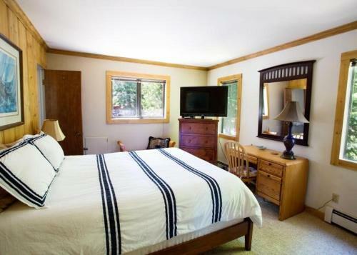 Forest Retreat Rental Cabin