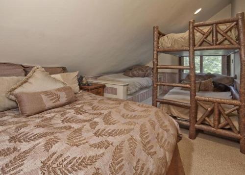 Weil Luxury Vacation Cabin