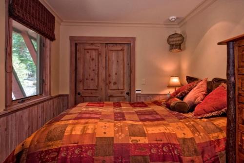Weil Luxury Vacation Cabin