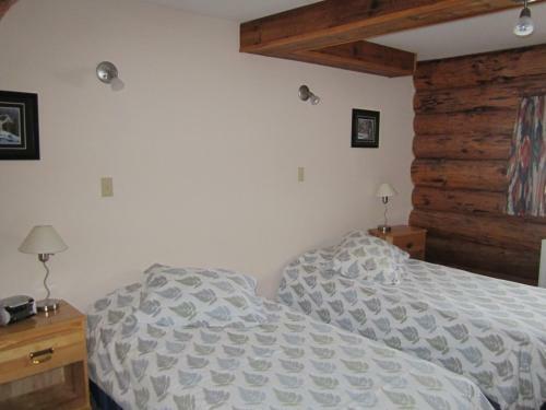 Bed & Breakfast Smithers Driftwood Lodge