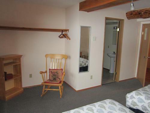 Bed & Breakfast Smithers Driftwood Lodge
