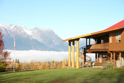 Bed & Breakfast Smithers Driftwood Lodge