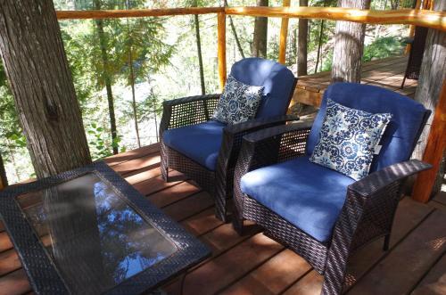 Reo Rafting Resort