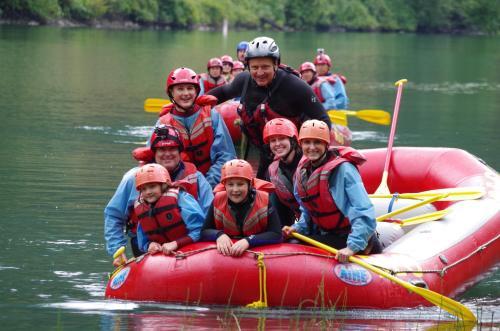 Reo Rafting Resort