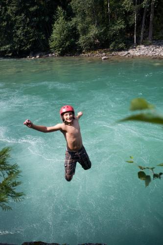 Reo Rafting Resort