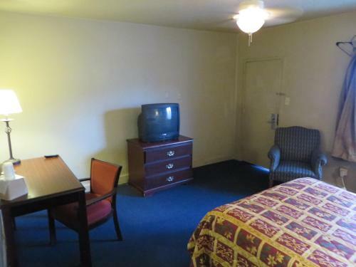 Motel Economy Inn- Louisville