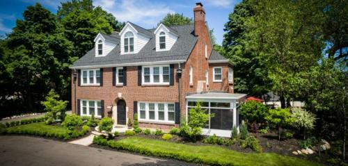 Knob Hill Bed And Breakfast