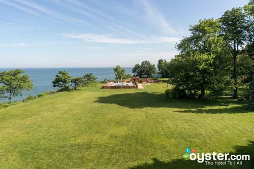Hotel Lake Bluff Inn And Suites