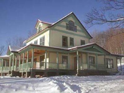 Bed & Breakfast Breezy Hill Inn