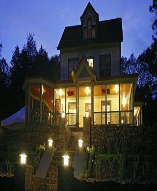 Bed & Breakfast Breezy Hill Inn