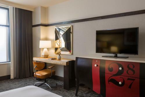 Kimpton Journeyman Hotel