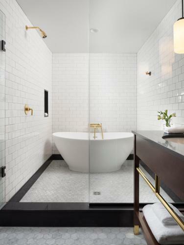 Kimpton Journeyman Hotel