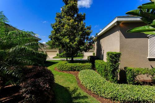 Tommy Bahama Reunion Estate