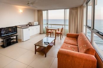 Hotel Chateau Beachside Resort