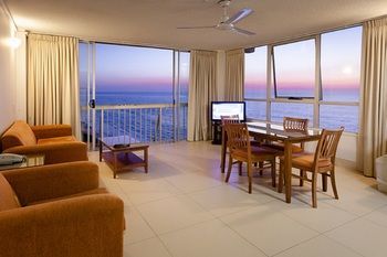 Hotel Chateau Beachside Resort